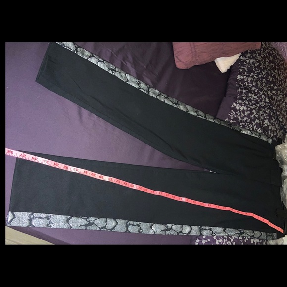 NEW Dress Capri Pants ๐ - Picture 3 of 3